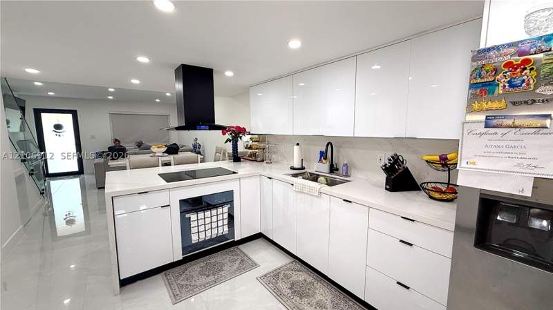 2 bedroom Condominium at 1142 W 42nd St 19, Oasis En Mango Hill Condo, Hialeah — photo 4