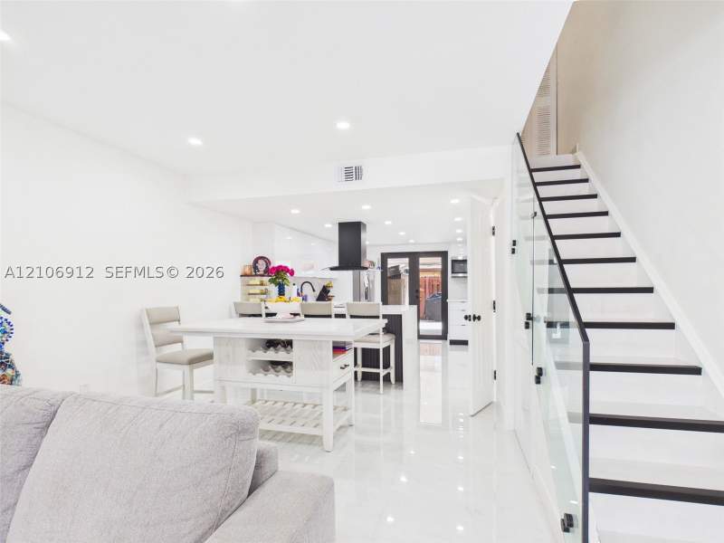 2 bedroom Condominium at 1142 W 42nd St 19, Oasis En Mango Hill Condo, Hialeah — photo 5