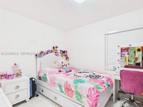 1142 W 42nd St 19, Hialeah FL - photo 6 of 13
