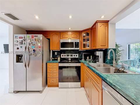 1291 SW 124th Ct 19-B, Miami FL - photo 15 of 35