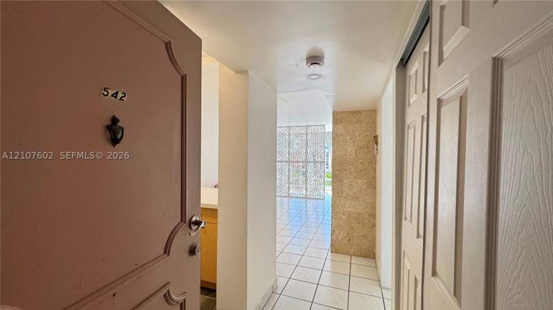 1 bedroom Condominium at 210 172nd St 542, Avila South Condo, Sunny Isles Beach — photo 2
