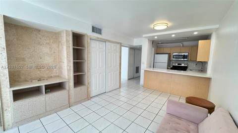 210 172nd St 542, Sunny Isles Beach FL - photo 6 of 19