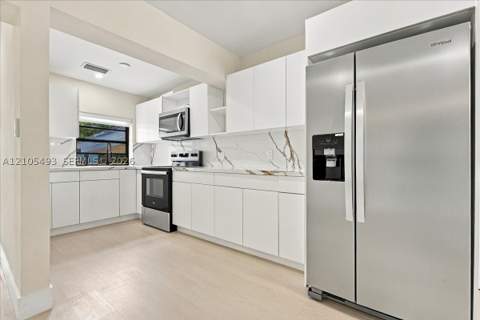 4606 SW 1st St, Miami FL - photo 6 of 45