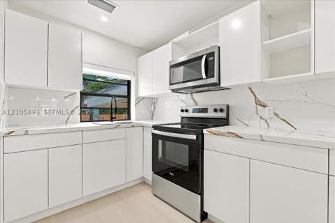4606 SW 1st St, Miami FL - photo 7 of 45