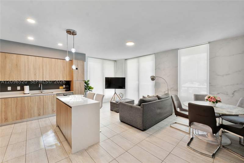2 bedroom Condominium at 3900 Biscayne Blvd S-702, Quadro Condo, Miami — photo 4