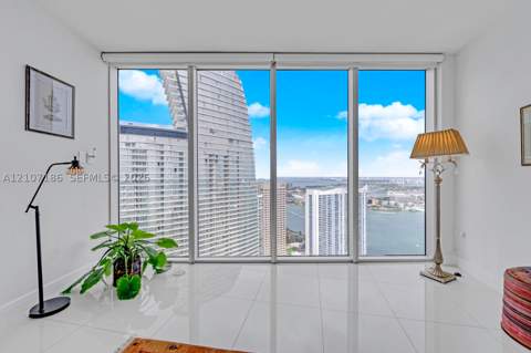 465 Brickell Ave 5002, Miami FL - photo 12 of 37