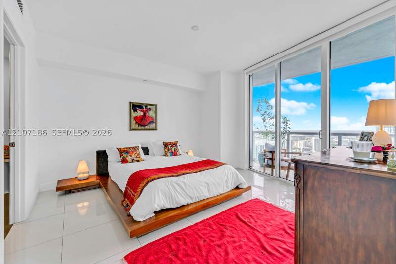 2 bedroom Condominium at 465 Brickell Ave 5002, Iconbrickell Condo No 1, Miami — photo 2