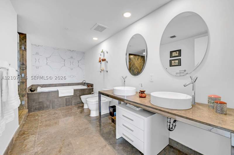 2 bedroom Condominium at 465 Brickell Ave 5002, Iconbrickell Condo No 1, Miami — photo 4