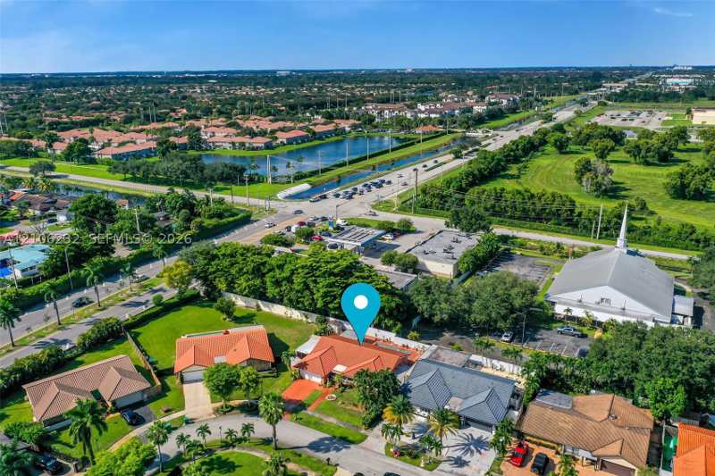 3 bedroom SingleFamilyResidence at 6537 NW 201st Ter, Country Lake Manors Sec 2, Hialeah — photo 1