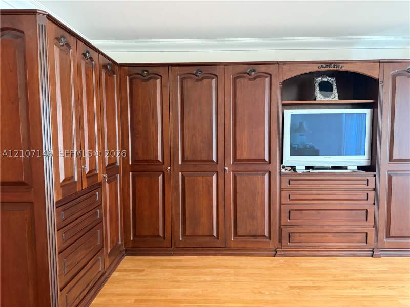 3 bedroom Condominium at 10101 Collins Ave 9A, The Palace At Bal Harbour, Bal Harbour — photo 5