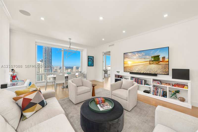 1 bedroom Condominium at 1425 Brickell Ave 51D, Millennium Tower Residence, Miami — photo 1