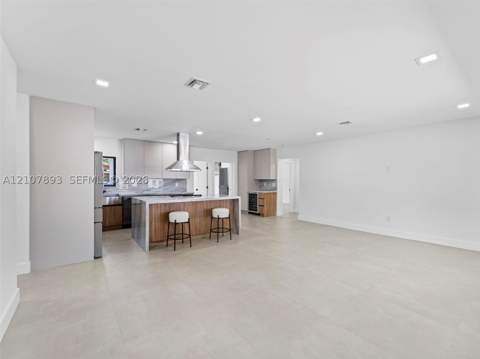 610 NE 164th Ter, Miami FL - photo 11 of 74