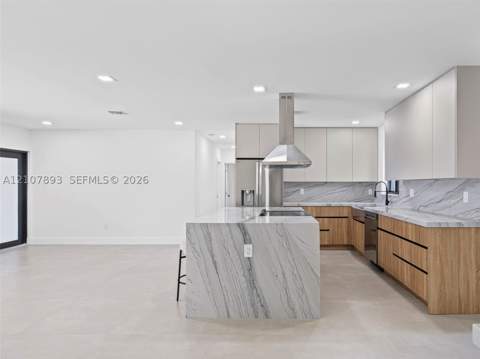 610 NE 164th Ter, Miami FL - photo 13 of 74