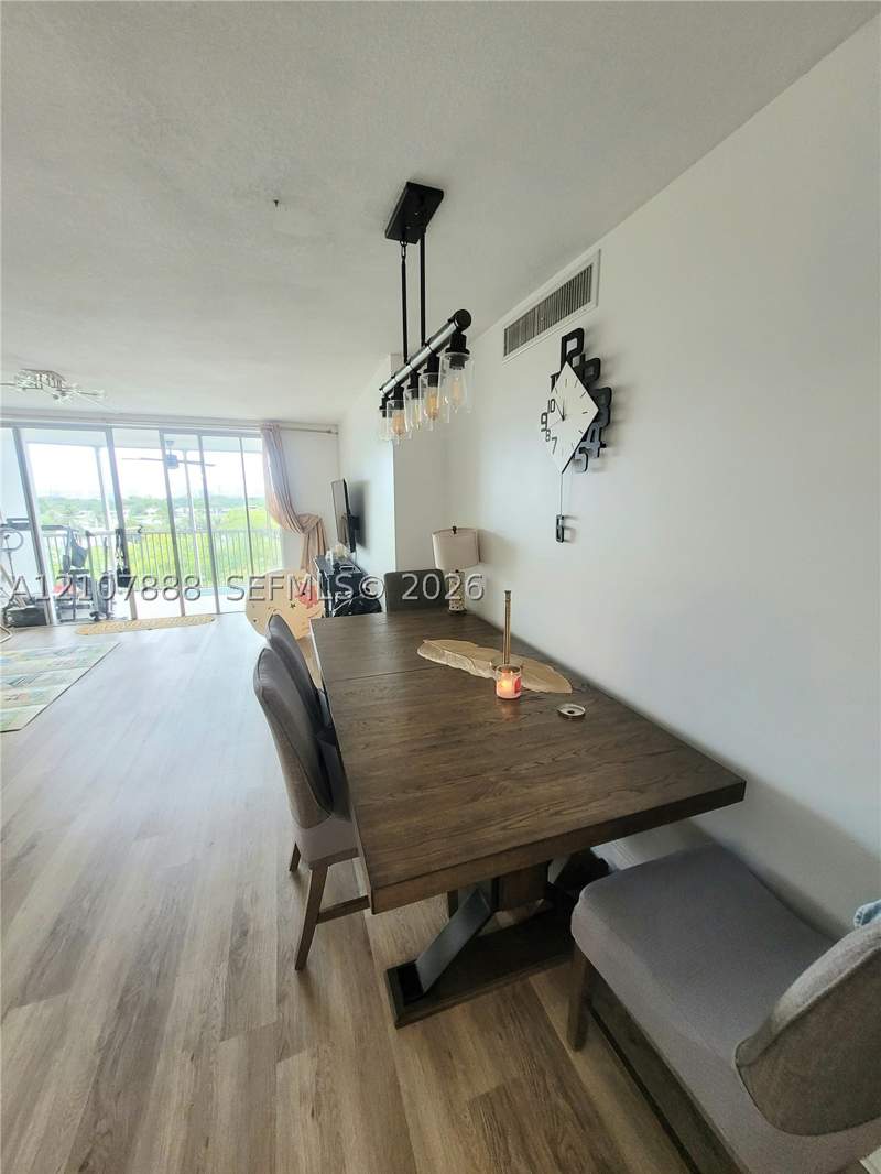 2 bedroom Condominium at 1780 NE 191st St 611-2, Jade Winds Group -, Miami — photo 4