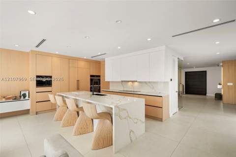 710 S Shore Dr, Miami Beach FL - photo 9 of 36