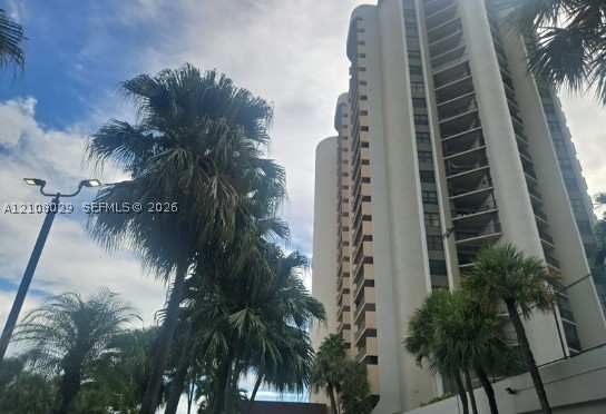 1 bedroom Condominium at 1800 NE 114th St 2207, Cricket Club Condo, Miami — photo 1