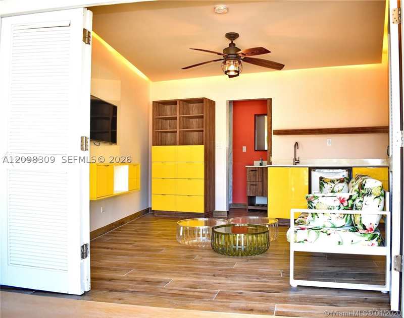 0 bedroom Townhouse at 5055 Collins Ave Cab16, Crystal House Condo, Miami Beach — photo 1