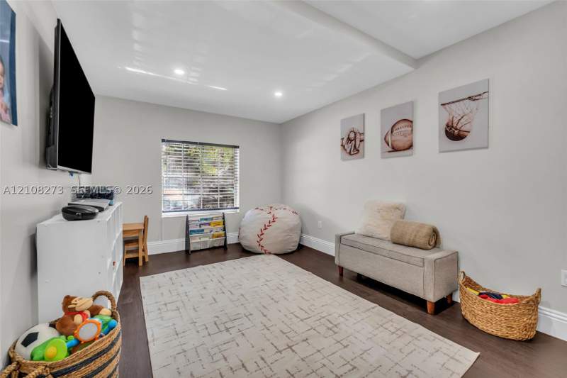 3 bedroom SingleFamilyResidence at 11721 SW 119th Ter, Towngate South Sec 3, Miami — photo 5