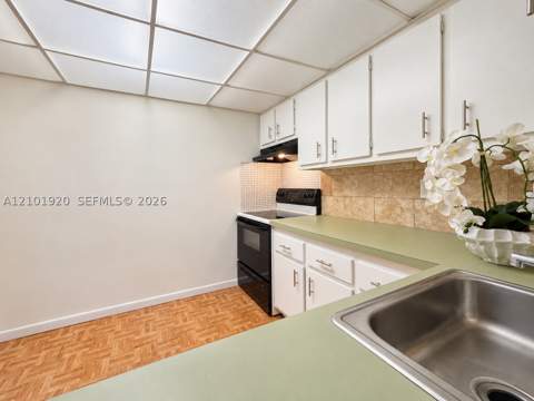 7707 Camino Real B-409, Miami FL - photo 9 of 30