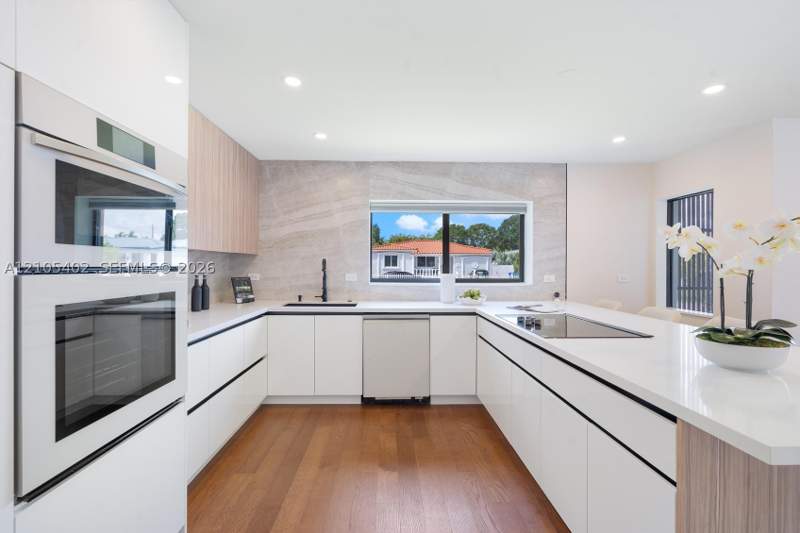 4 bedroom SingleFamilyResidence at 1911 SW 18th Ave, Shanonvale 1st Addn, Miami — photo 4