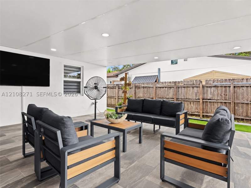 3 bedroom SingleFamilyResidence at 13314 SW 73rd Ter, Winston Park Unit 6, Miami — photo 4