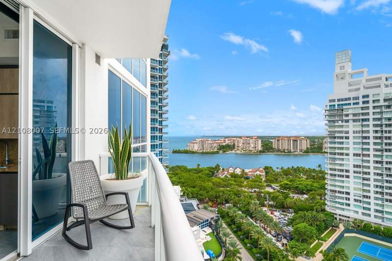 2 bedroom Condominium at 50 S Pointe Dr 1805, Continuum On South Beach, Miami Beach — photo 3