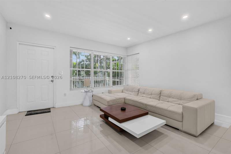 2 bedroom Condominium at 1125 99th St 12, Rex Gardens Condo, Bay Harbor Islands — photo 2