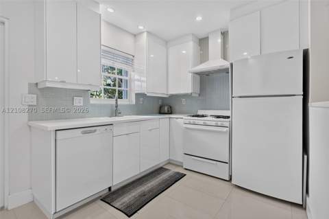 1125 99th St 12, Bay Harbor Islands FL - photo 9 of 43