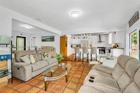 15015 NE 7th Ct, Miami FL - photo 17 of 63
