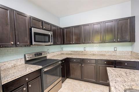 180 NE 26th Ave, Homestead FL - photo 7 of 96
