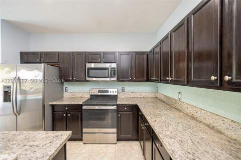 180 NE 26th Ave, Homestead FL - photo 8 of 96