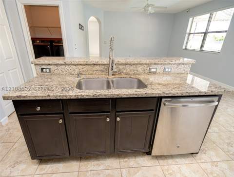 180 NE 26th Ave, Homestead FL - photo 9 of 96