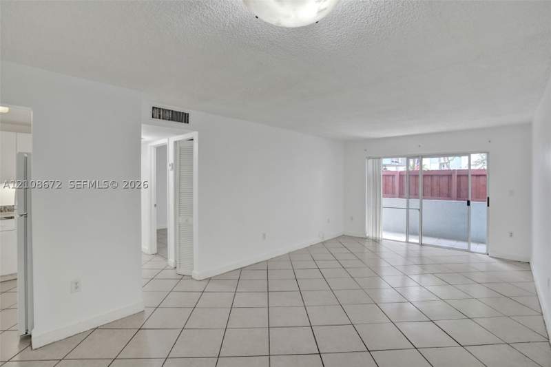 1 bedroom Condominium at 1735 W 60th St M110, Los Suenos Condo, Hialeah — photo 3