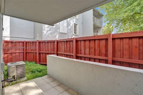 1735 W 60th St M110, Hialeah FL - photo 7 of 28