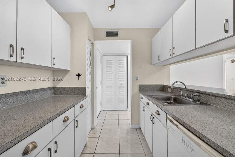 2 bedroom Condominium at 10801 SW 109th Ct D305, The Terraces Condo Ph II, Miami — photo 4