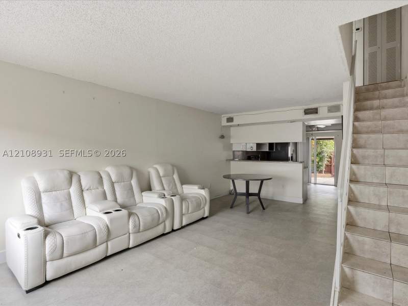 2 bedroom Townhouse at 3979 W 9th Ct 23, Oasis En Mango Hill Condo, Hialeah — photo 4