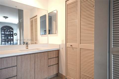 888 Brickell Key Dr 903, Miami FL - photo 9 of 30
