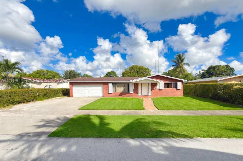 5 bedroom SingleFamilyResidence at 445 NW 202nd Ter, Andover, Miami Gardens — photo 1