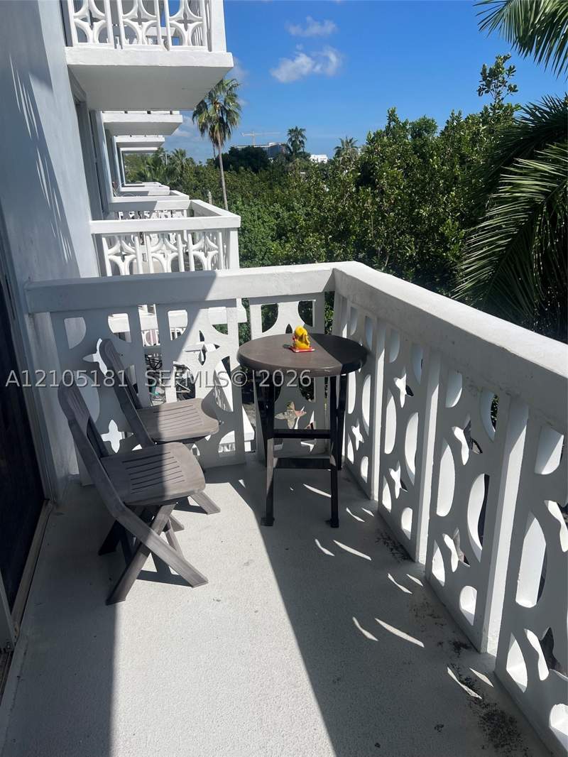 1 bedroom Condominium at 1020 Meridian Ave 506, Admiral Towers Condo, Miami Beach — photo 3