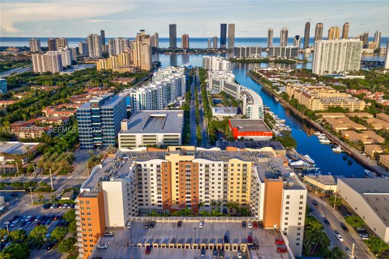 1 bedroom Condominium at 18800 NE 29th Ave 411, Venture At Aventura East, Aventura — photo 1