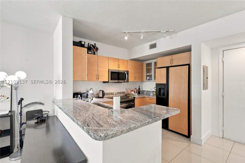 1 bedroom Condominium at 18800 NE 29th Ave 411, Venture At Aventura East, Aventura — photo 5