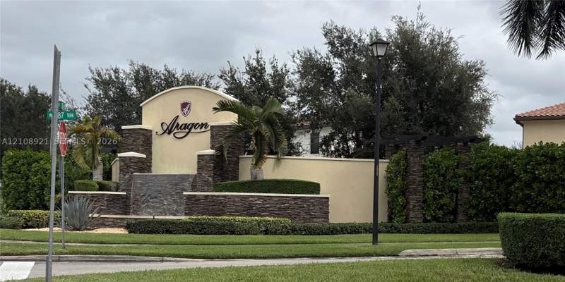 3 bedroom Townhouse at 8861 W 35th Ave, Bellagio Villas, Hialeah — photo 2