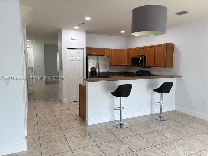 3 bedroom Townhouse at 8861 W 35th Ave, Bellagio Villas, Hialeah — photo 4