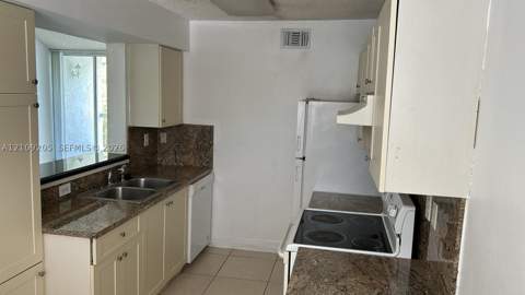 9764 NW 46th Ter 139, Doral FL - photo 7 of 10