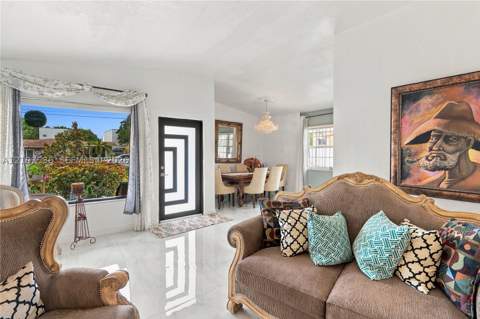 380 NE 173rd St, North Miami Beach FL - photo 11 of 39