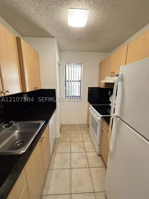 7220 NW 179th St 201, Hialeah FL - photo 7 of 19
