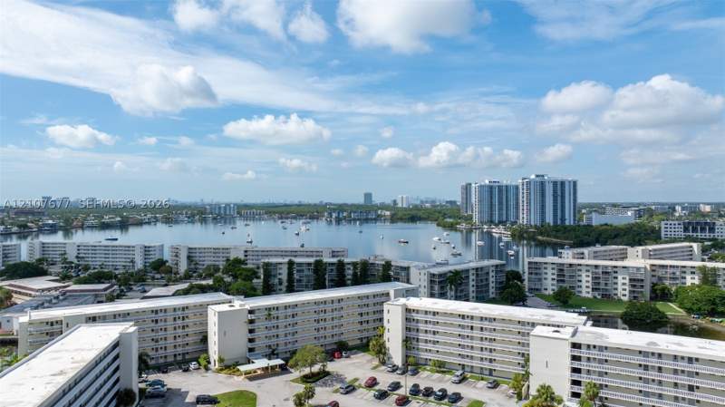 1 bedroom Condominium at 18031 Biscayne Blvd 1803, Del Prado Marina, Aventura — photo 2