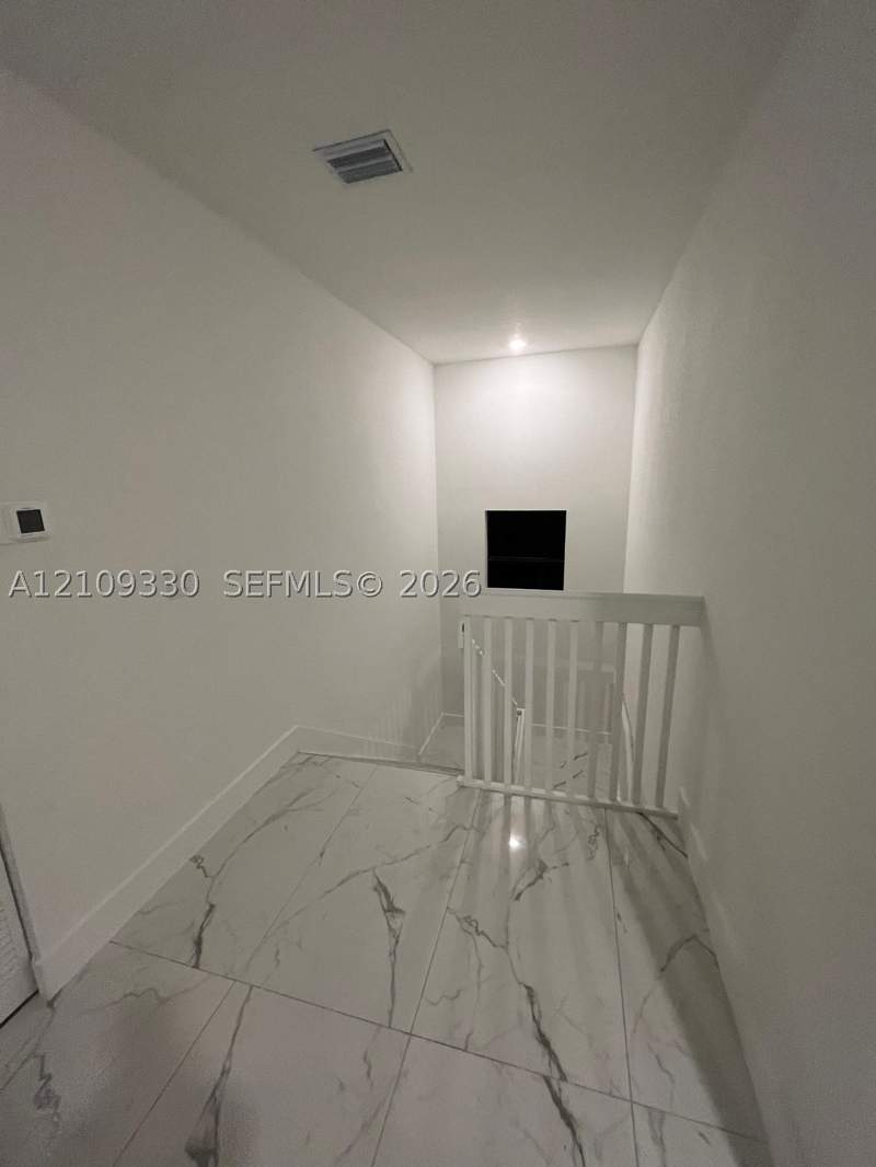 5 bedroom SingleFamilyResidence at 12901 SW 229th St, Kendall Assemblage North, Miami — photo 2