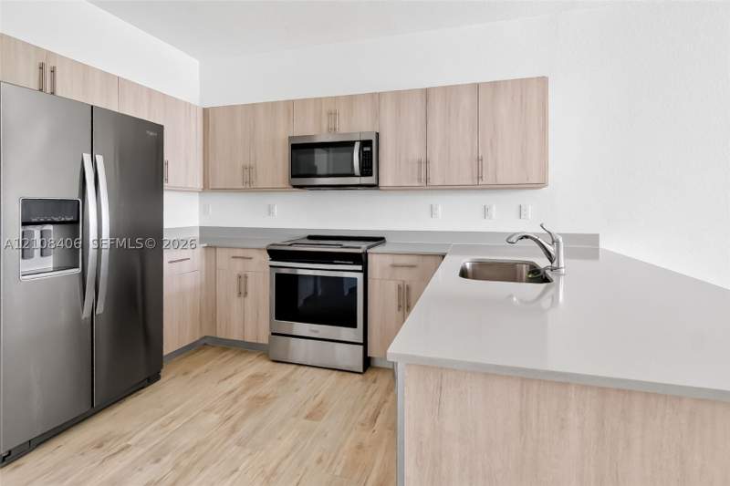 2 bedroom Condominium at 15650 SW 136th St 212, Century Park South, Miami — photo 3