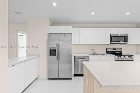 829 SW 5th St, Homestead FL - photo 11 of 36